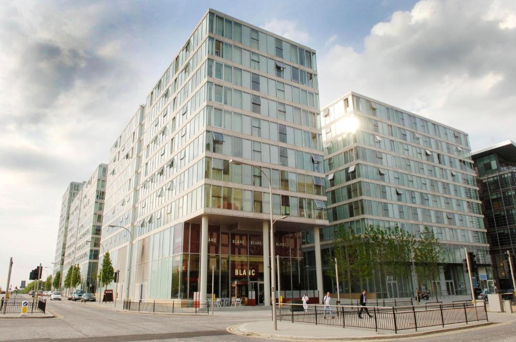 City Stay Apartments - Hub Μίλτον Κέινς Εξωτερικό φωτογραφία