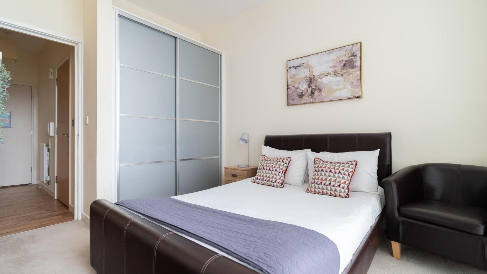 City Stay Apartments - Hub Μίλτον Κέινς Εξωτερικό φωτογραφία